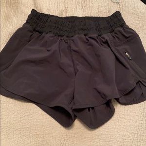 Lululemon shorts - black
